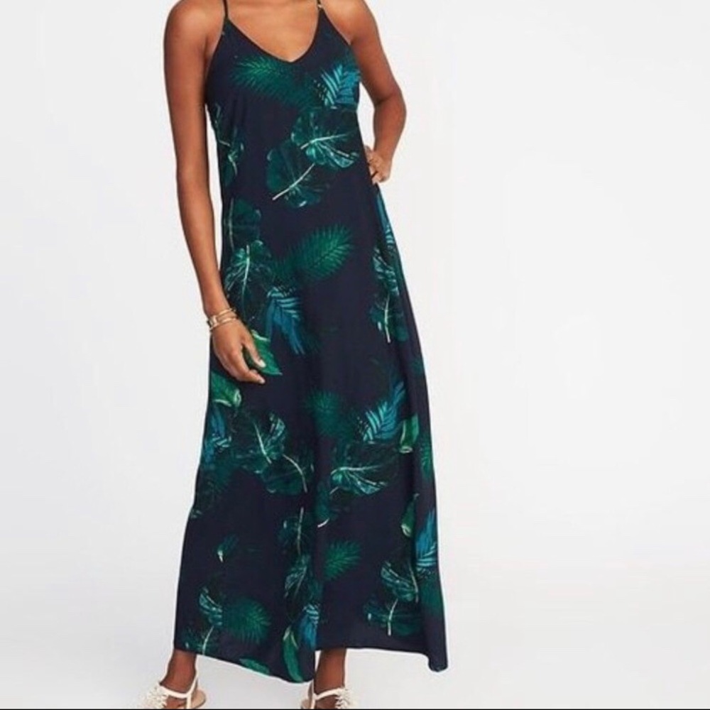 Old Navy Tropical Leaf Print Maxi Dress